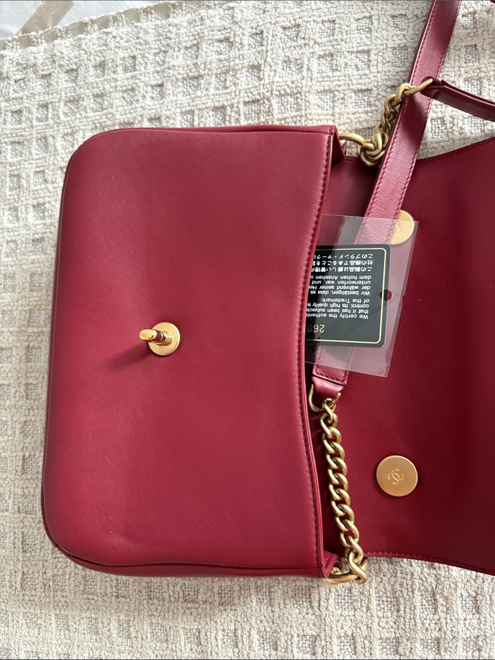 CHANEL Quilted Burgundy Shoulder Bag with Gold Hardware - Picture 6 of 6